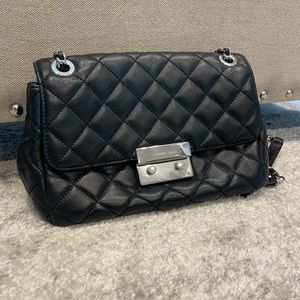 Black michael khors bag